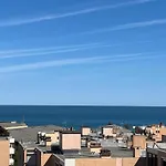 A Sea-View T2 For 2 People 公寓