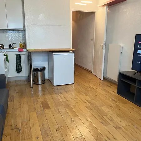 A Sea-view T2 In A Luxury With Swimming Pool For 4 People Apartment
