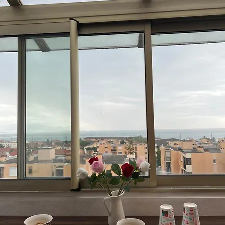 A Sea-view T2 In A Luxury With Swimming Pool For 4 People Apartment Antibes
