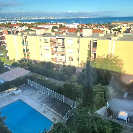 A Sea-view T2 In A Luxury With Swimming Pool For 4 People Apartment Antibes